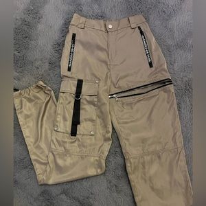 Mainer De Voir Cargo pants with thigh zipper slit and pocket